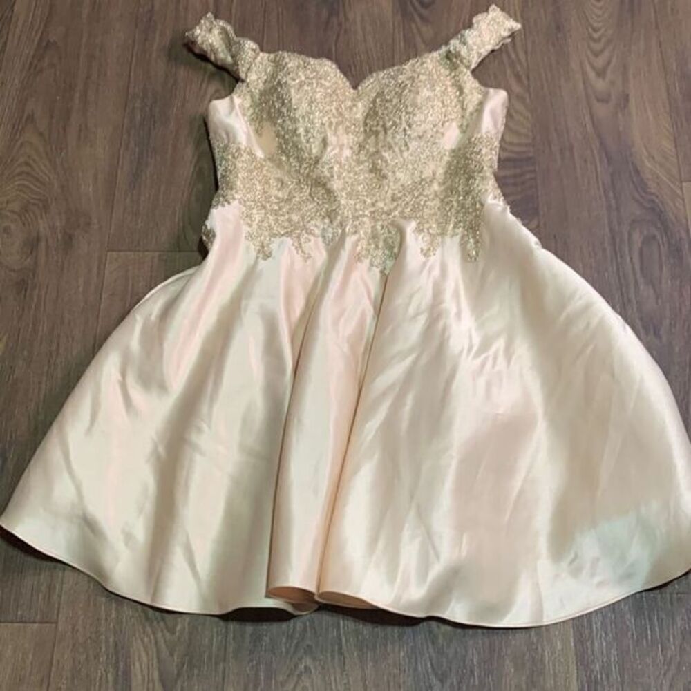 VTG Cindy collection off the shoulder belle dress. Sparkle low cut mini dress pr